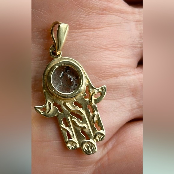 Handmade 14K gold Hamsa pendant set w/ genuine ancient Roman glass with patina. - Picture 3 of 4
